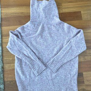 ARITZIA  Babaton pink turtleneck sweater